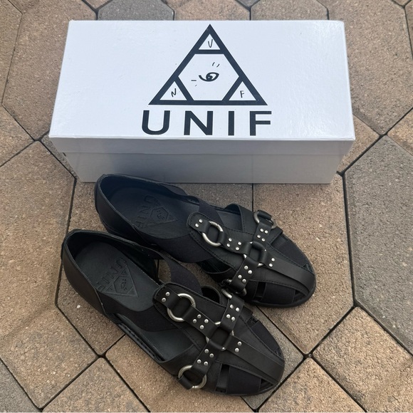 UNIF Bound Flats - Picture 2 of 4